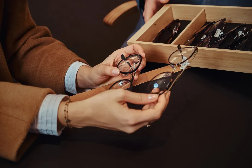 Réparation lunettes rapide près de Saint-Michel